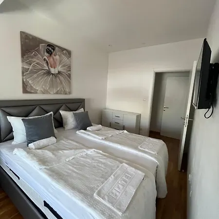 Masa Apartment *
